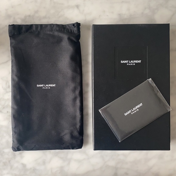 Saint Laurent Grey Leather Continental Wallet - Picture 9 of 9